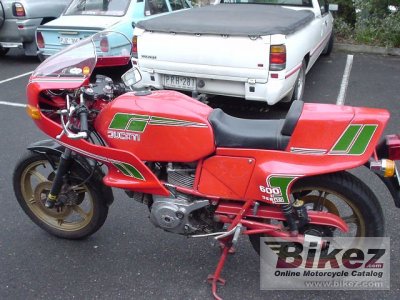 1982 Ducati 600 SL Pantah photo